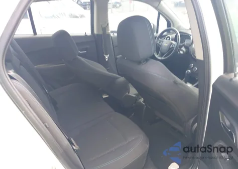 2015 Chevrolet Trax 1Fl z USA, uszkodzony, nr VIN 3GNCJKSB5FL243648